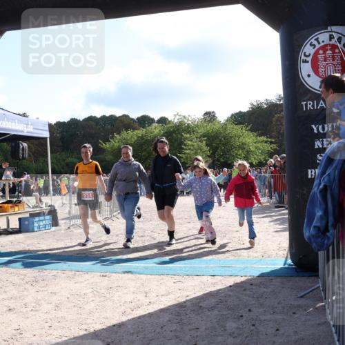 14.09.2025 - Stadtparktriathlon Strokosch-Dieckow http://msf.ph/oto/8885262 14.09.2025 11:05:01 Ziel 534, 590 meine-sportfotos.de