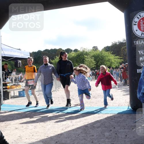 14.09.2025 - Stadtparktriathlon Strokosch-Dieckow http://msf.ph/oto/8885265 14.09.2025 11:05:01 Ziel 534, 590 meine-sportfotos.de