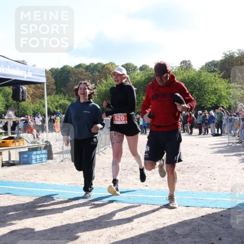 14.09.2025 - Stadtparktriathlon Strokosch-Dieckow http://msf.ph/oto/8885279 14.09.2025 11:05:25 Ziel 573, 620 meine-sportfotos.de