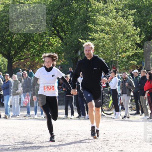 14.09.2025 - Stadtparktriathlon Strokosch-Dieckow http://msf.ph/oto/8885289 14.09.2025 11:05:29 Ziel 573, 620 meine-sportfotos.de