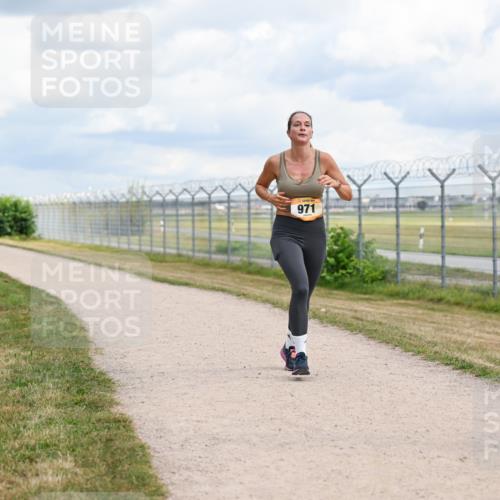 14.09.2025 - Airport Race Dr. Thomas Lammeyer http://msf.ph/oto/8885318 14.09.2025 12:41:23 Laufen 971, 1619 meine-sportfotos.de