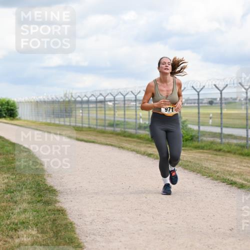 14.09.2025 - Airport Race Dr. Thomas Lammeyer http://msf.ph/oto/8885321 14.09.2025 12:41:23 Laufen 971 meine-sportfotos.de