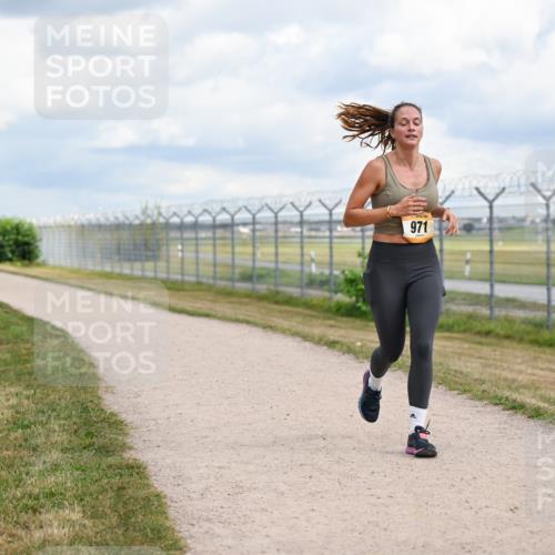 14.09.2025 - Airport Race Dr. Thomas Lammeyer http://msf.ph/oto/8885326 14.09.2025 12:41:23 Laufen 971 meine-sportfotos.de