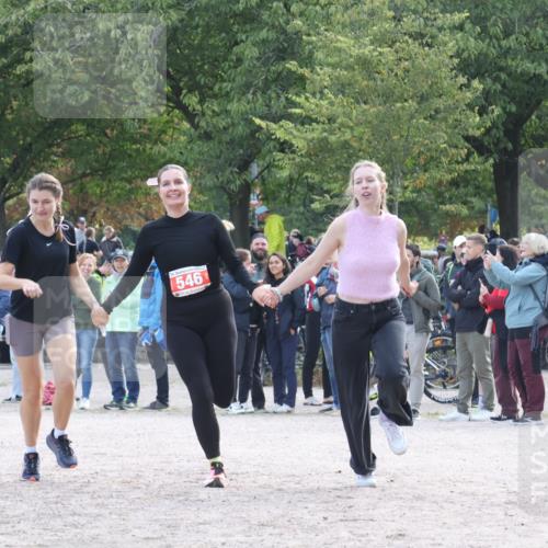 14.09.2025 - Stadtparktriathlon Strokosch-Dieckow http://msf.ph/oto/8885327 14.09.2025 11:06:07 Ziel 526, 546 meine-sportfotos.de