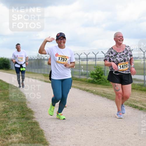 14.09.2025 - Airport Race Dr. Thomas Lammeyer http://msf.ph/oto/8885732 14.09.2025 12:43:24 Laufen 1756, 1757, 1472 meine-sportfotos.de