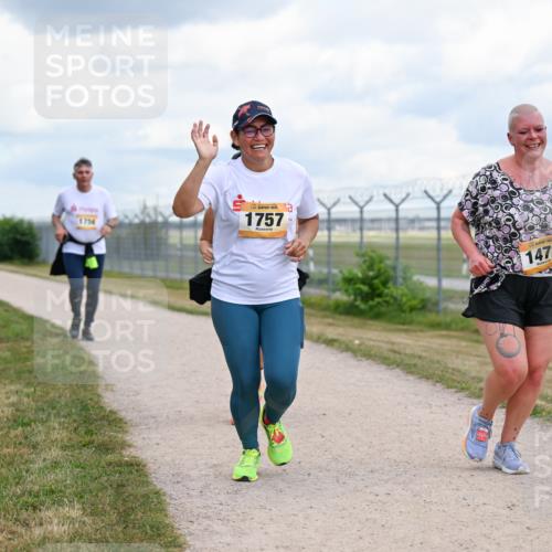 14.09.2025 - Airport Race Dr. Thomas Lammeyer http://msf.ph/oto/8885736 14.09.2025 12:43:24 Laufen 1754, 1757, 1472 meine-sportfotos.de