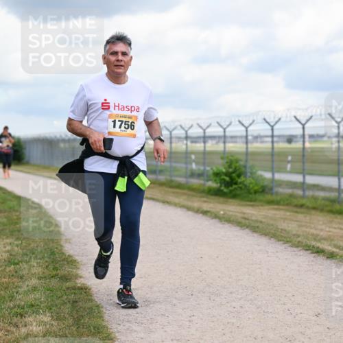 14.09.2025 - Airport Race Dr. Thomas Lammeyer http://msf.ph/oto/8885765 14.09.2025 12:43:28 Laufen 1756 meine-sportfotos.de