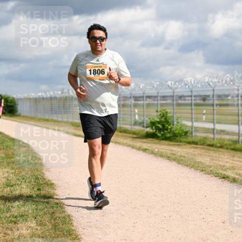 14.09.2025 - Airport Race Dr. Thomas Lammeyer http://msf.ph/oto/8885931 14.09.2025 12:44:35 Laufen 1806 meine-sportfotos.de