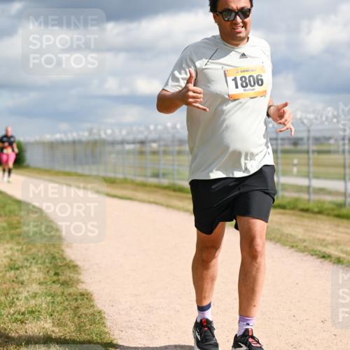 14.09.2025 - Airport Race Dr. Thomas Lammeyer http://msf.ph/oto/8885943 14.09.2025 12:44:36 Laufen 1806 meine-sportfotos.de