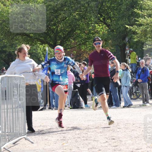 14.09.2025 - Stadtparktriathlon Strokosch-Dieckow http://msf.ph/oto/8886003 14.09.2025 11:09:04 Ziel 528, 586, 591 meine-sportfotos.de