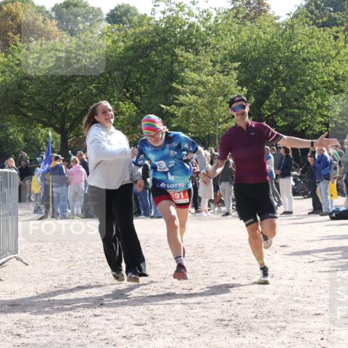14.09.2025 - Stadtparktriathlon Strokosch-Dieckow http://msf.ph/oto/8886009 14.09.2025 11:09:06 Ziel 586, 591 meine-sportfotos.de