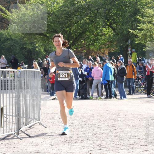 14.09.2025 - Stadtparktriathlon Strokosch-Dieckow http://msf.ph/oto/8886035 14.09.2025 11:11:04 Ziel 521 meine-sportfotos.de