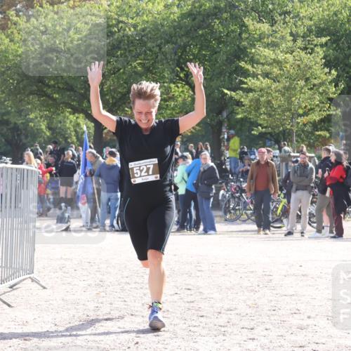 14.09.2025 - Stadtparktriathlon Strokosch-Dieckow http://msf.ph/oto/8886051 14.09.2025 11:11:16 Ziel 527 meine-sportfotos.de