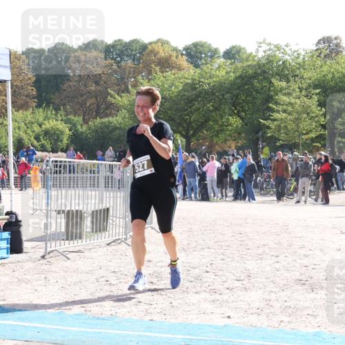 14.09.2025 - Stadtparktriathlon Strokosch-Dieckow http://msf.ph/oto/8886054 14.09.2025 11:11:17 Ziel 527 meine-sportfotos.de