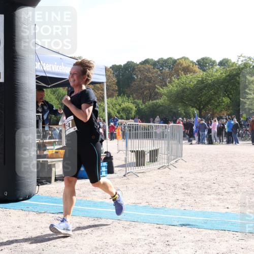 14.09.2025 - Stadtparktriathlon Strokosch-Dieckow http://msf.ph/oto/8886055 14.09.2025 11:11:18 Ziel 527 meine-sportfotos.de