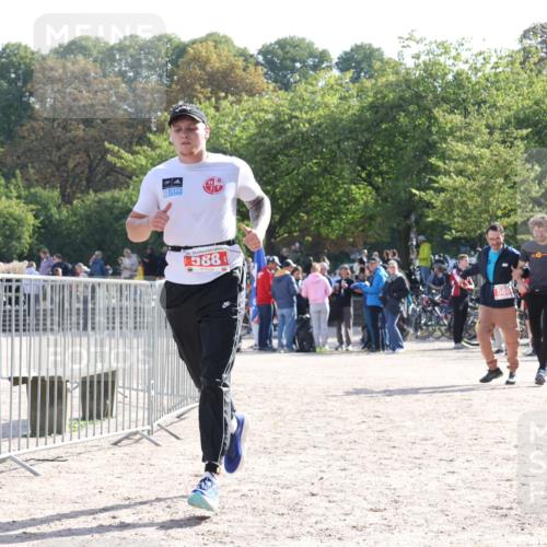 14.09.2025 - Stadtparktriathlon Strokosch-Dieckow http://msf.ph/oto/8886063 14.09.2025 11:11:29 Ziel 588 meine-sportfotos.de