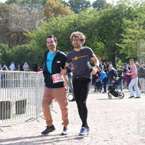 14.09.2025 - Stadtparktriathlon Strokosch-Dieckow http://msf.ph/oto/8886075 14.09.2025 11:11:34 Ziel 588 meine-sportfotos.de