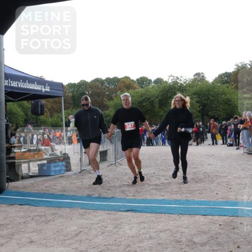 14.09.2025 - Stadtparktriathlon Strokosch-Dieckow http://msf.ph/oto/8886202 14.09.2025 11:15:21 Ziel 567 meine-sportfotos.de