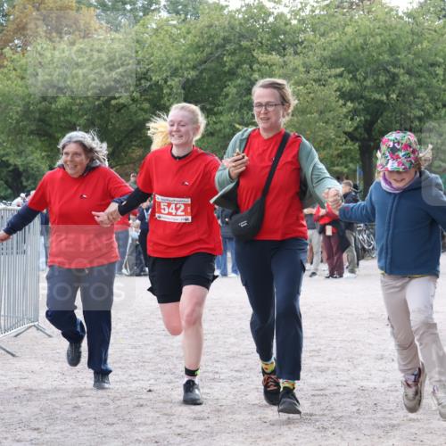 14.09.2025 - Stadtparktriathlon Strokosch-Dieckow http://msf.ph/oto/8886235 14.09.2025 11:15:47 Ziel 542 meine-sportfotos.de