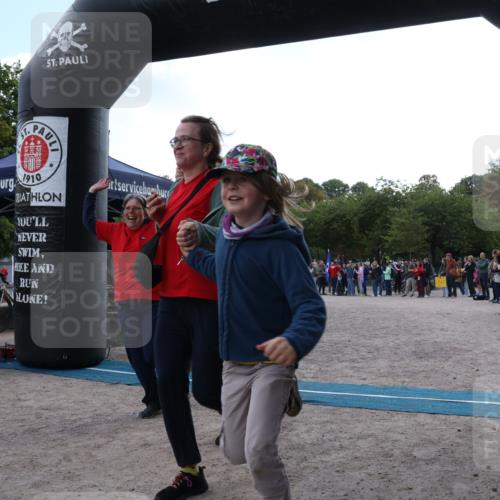 14.09.2025 - Stadtparktriathlon Strokosch-Dieckow http://msf.ph/oto/8886247 14.09.2025 11:15:49 Ziel 542 meine-sportfotos.de