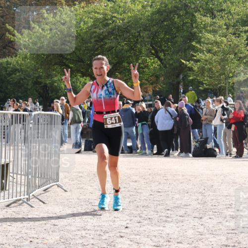 14.09.2025 - Stadtparktriathlon Strokosch-Dieckow http://msf.ph/oto/8886312 14.09.2025 11:18:38 Ziel 641 meine-sportfotos.de