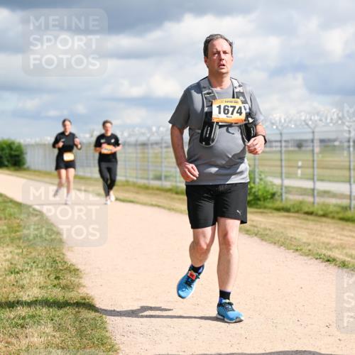 14.09.2025 - Airport Race Dr. Thomas Lammeyer http://msf.ph/oto/8886356 14.09.2025 12:45:51 Laufen 1674 meine-sportfotos.de