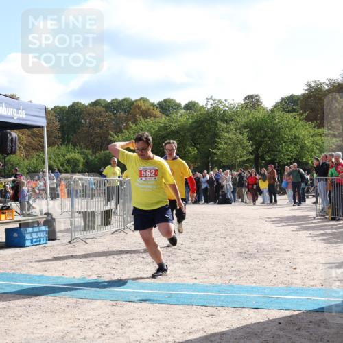 14.09.2025 - Stadtparktriathlon Strokosch-Dieckow http://msf.ph/oto/8886377 14.09.2025 11:19:48 Ziel 557, 562 meine-sportfotos.de