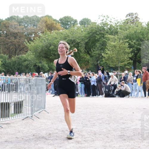 14.09.2025 - Stadtparktriathlon Strokosch-Dieckow http://msf.ph/oto/8886562 14.09.2025 11:22:41 Ziel 676 meine-sportfotos.de