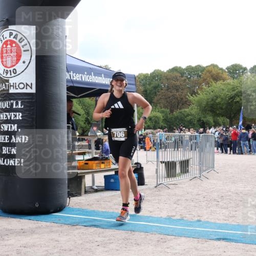 14.09.2025 - Stadtparktriathlon Strokosch-Dieckow http://msf.ph/oto/8886637 14.09.2025 11:24:59 Ziel 706 meine-sportfotos.de