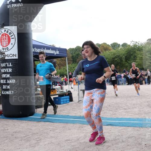 14.09.2025 - Stadtparktriathlon Strokosch-Dieckow http://msf.ph/oto/8886698 14.09.2025 11:25:38 Ziel 553, 568, 674, 701 meine-sportfotos.de