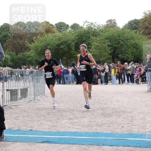 14.09.2025 - Stadtparktriathlon Strokosch-Dieckow http://msf.ph/oto/8886700 14.09.2025 11:25:38 Ziel 553, 568, 674, 701 meine-sportfotos.de