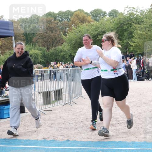 14.09.2025 - Stadtparktriathlon Strokosch-Dieckow http://msf.ph/oto/8886758 14.09.2025 11:27:03 Ziel 535, 681 meine-sportfotos.de