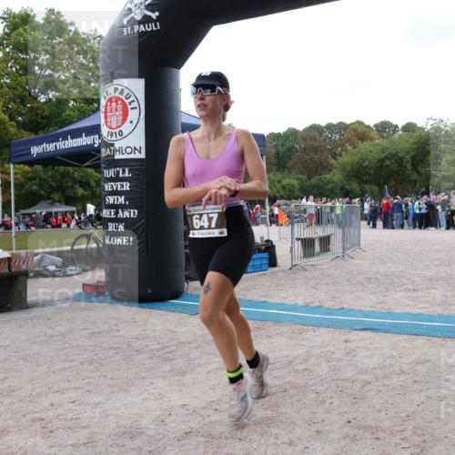 14.09.2025 - Stadtparktriathlon Strokosch-Dieckow http://msf.ph/oto/8886807 14.09.2025 11:28:19 Ziel 647, 648 meine-sportfotos.de