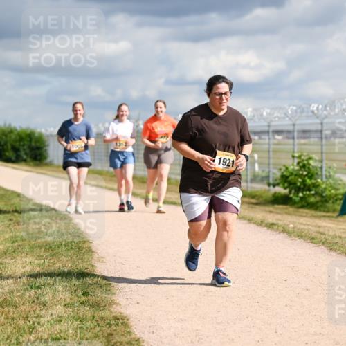 14.09.2025 - Airport Race Dr. Thomas Lammeyer http://msf.ph/oto/8886852 14.09.2025 12:48:27 Laufen 100, 1353, 1921 meine-sportfotos.de