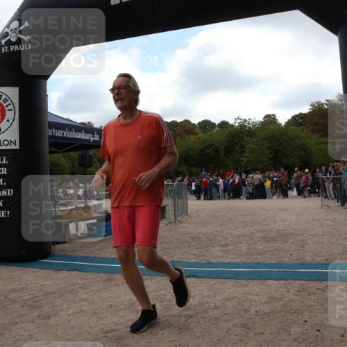 14.09.2025 - Stadtparktriathlon Strokosch-Dieckow http://msf.ph/oto/8886896 14.09.2025 11:30:34 Ziel 616, 639 meine-sportfotos.de