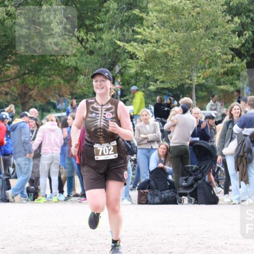 14.09.2025 - Stadtparktriathlon Strokosch-Dieckow http://msf.ph/oto/8886925 14.09.2025 11:31:42 Ziel 702, 764 meine-sportfotos.de