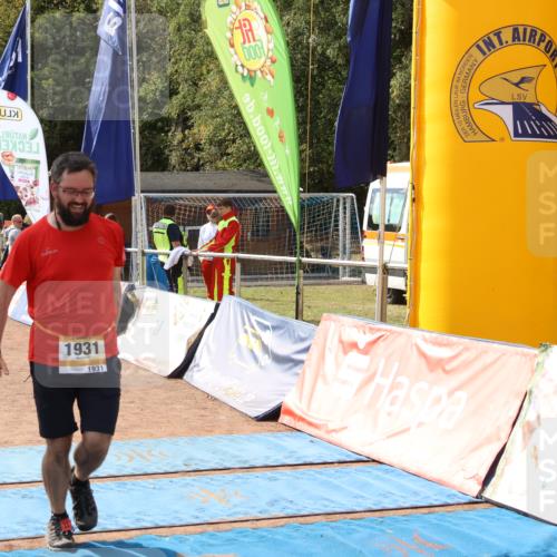 14.09.2025 - Airport Race Strokosch-Dieckow http://msf.ph/oto/8886932 14.09.2025 12:53:43 Ziel 547, 697, 857, 1542, 1931 meine-sportfotos.de