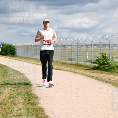 14.09.2025 - Airport Race Dr. Thomas Lammeyer http://msf.ph/oto/8886936 14.09.2025 12:48:42 Laufen 737 meine-sportfotos.de