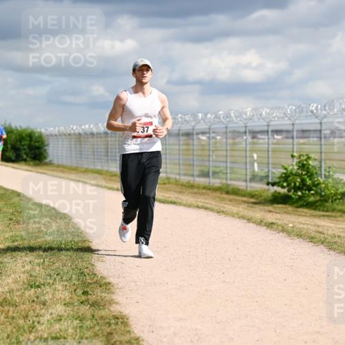14.09.2025 - Airport Race Dr. Thomas Lammeyer http://msf.ph/oto/8886938 14.09.2025 12:48:43 Laufen 37 meine-sportfotos.de