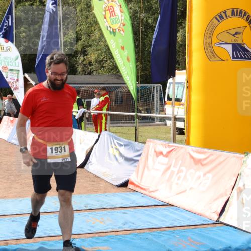 14.09.2025 - Airport Race Strokosch-Dieckow http://msf.ph/oto/8886954 14.09.2025 12:53:43 Ziel 547, 697, 857, 1542, 1931 meine-sportfotos.de