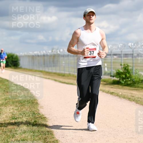 14.09.2025 - Airport Race Dr. Thomas Lammeyer http://msf.ph/oto/8886964 14.09.2025 12:48:44 Laufen 37 meine-sportfotos.de