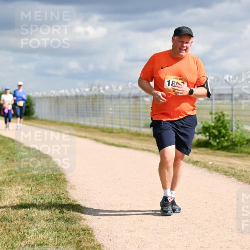 14.09.2025 - Airport Race Dr. Thomas Lammeyer http://msf.ph/oto/8887048 14.09.2025 12:49:07 Laufen 186 meine-sportfotos.de