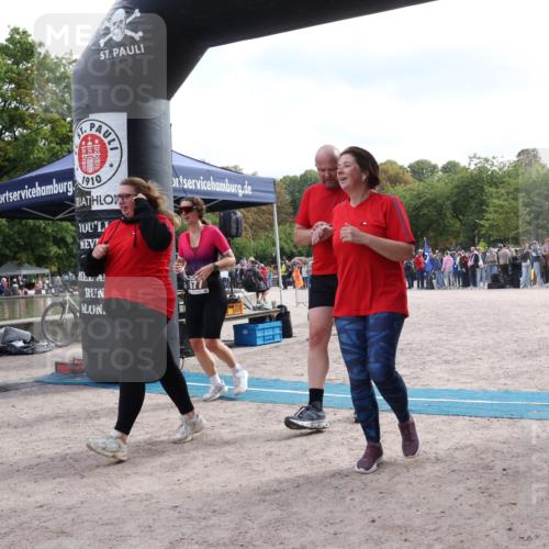 14.09.2025 - Stadtparktriathlon Strokosch-Dieckow http://msf.ph/oto/8887064 14.09.2025 11:32:47 Ziel 599, 677 meine-sportfotos.de