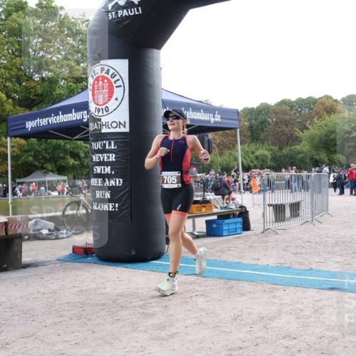 14.09.2025 - Stadtparktriathlon Strokosch-Dieckow http://msf.ph/oto/8887113 14.09.2025 11:33:33 Ziel 633, 705 meine-sportfotos.de