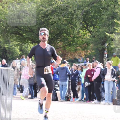 14.09.2025 - Stadtparktriathlon Strokosch-Dieckow http://msf.ph/oto/8887237 14.09.2025 11:35:17 Ziel 752, 811 meine-sportfotos.de