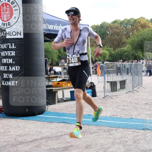 14.09.2025 - Stadtparktriathlon Strokosch-Dieckow http://msf.ph/oto/8887301 14.09.2025 11:35:46 Ziel 748 meine-sportfotos.de