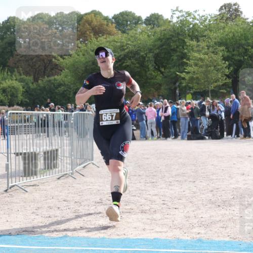14.09.2025 - Stadtparktriathlon Strokosch-Dieckow http://msf.ph/oto/8887340 14.09.2025 11:36:14 Ziel 667 meine-sportfotos.de