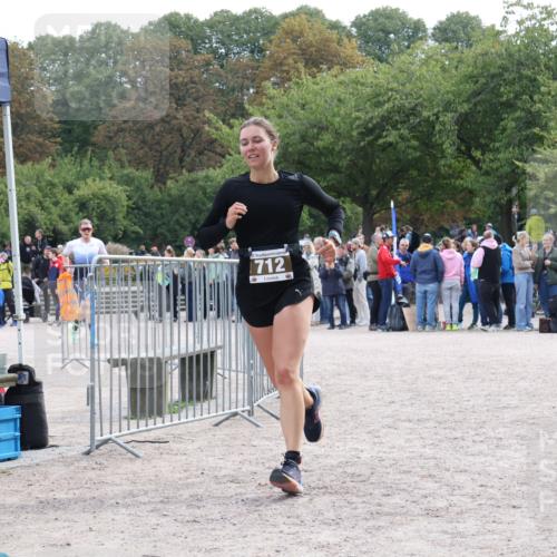 14.09.2025 - Stadtparktriathlon Strokosch-Dieckow http://msf.ph/oto/8887444 14.09.2025 11:38:58 Ziel 712, 728 meine-sportfotos.de