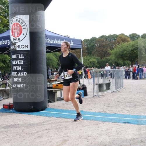 14.09.2025 - Stadtparktriathlon Strokosch-Dieckow http://msf.ph/oto/8887447 14.09.2025 11:38:59 Ziel 712, 728 meine-sportfotos.de