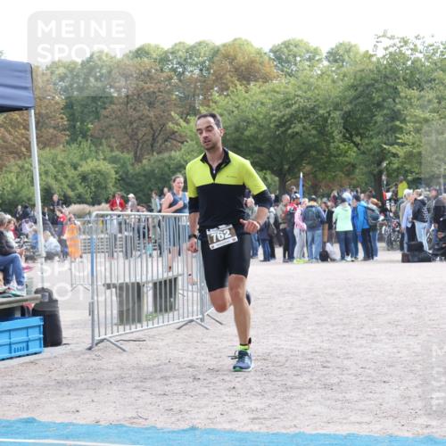 14.09.2025 - Stadtparktriathlon Strokosch-Dieckow http://msf.ph/oto/8887539 14.09.2025 11:42:47 Ziel 678, 714, 729, 762 meine-sportfotos.de